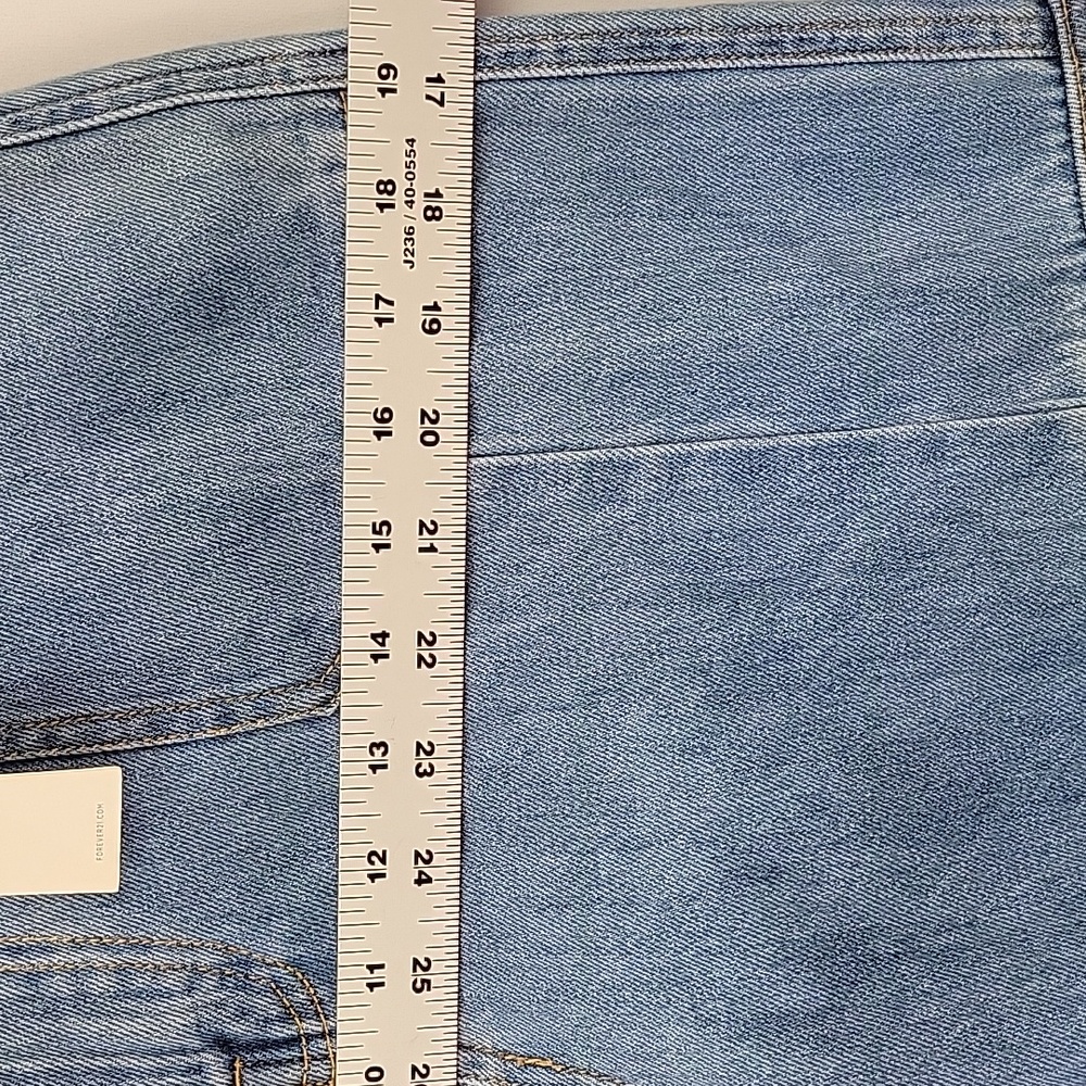 Forever 21 Wide Leg Cargo Jeans Light Wash Size 27 - Picture 8 of 14
